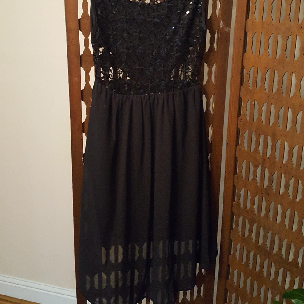 Alexandera Collection (Performance Wear) - Picture 4 of 4